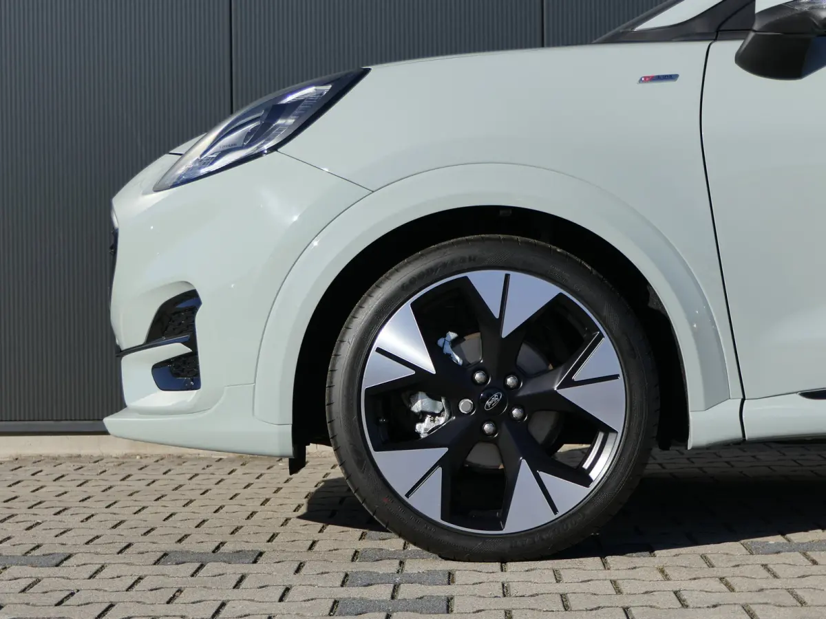 1.0 EcoBoost ST-Line X | Panoramadak | 19 Inch | Winterpack | Adaptive Cruise | Matrix-LED