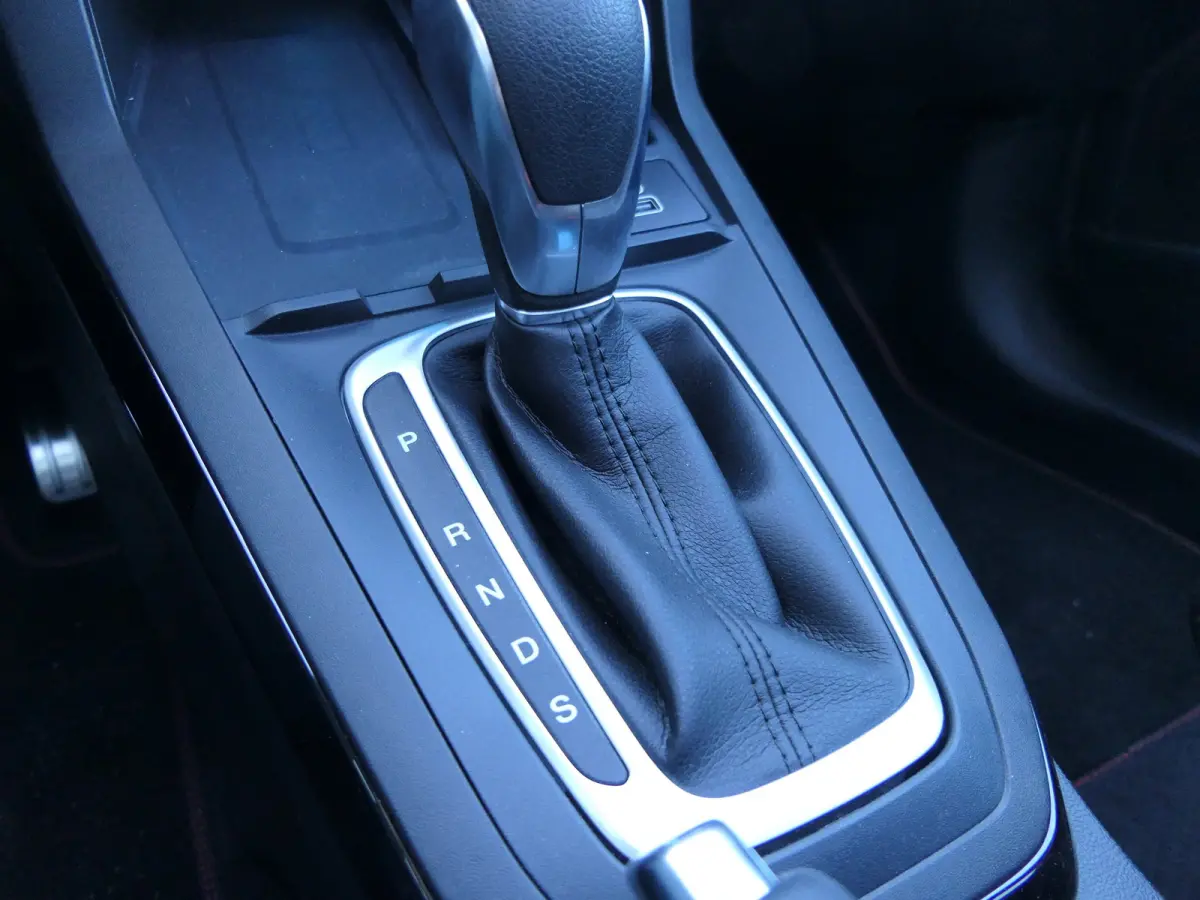 1.0 EcoBoost ST-Line X | Panoramadak | 19 Inch | Winterpack | Adaptive Cruise | Matrix-LED