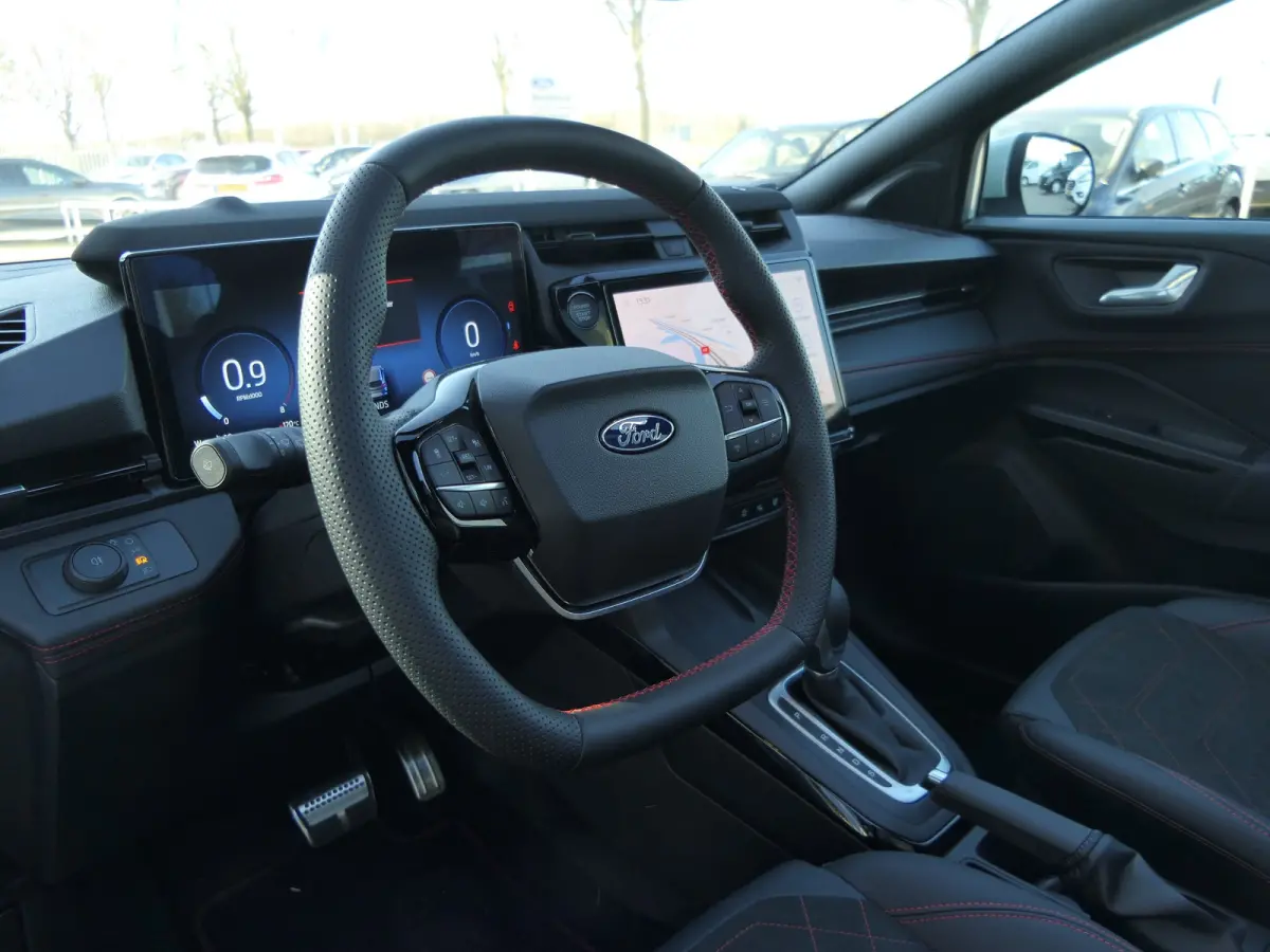 1.0 EcoBoost ST-Line X | Panoramadak | 19 Inch | Winterpack | Adaptive Cruise | Matrix-LED