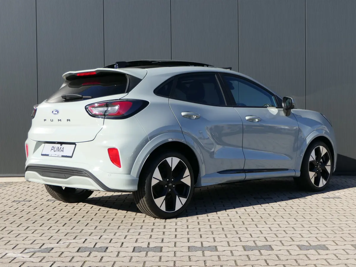 1.0 EcoBoost ST-Line X | Panoramadak | 19 Inch | Winterpack | Adaptive Cruise | Matrix-LED
