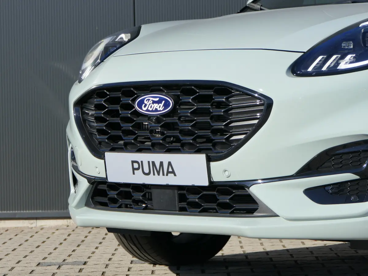 1.0 EcoBoost ST-Line X | Panoramadak | 19 Inch | Winterpack | Adaptive Cruise | Matrix-LED