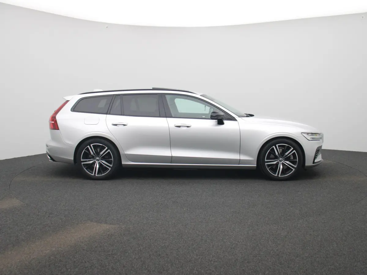 2.0 T6 Recharge AWD R-Design | PANORAMADAK | HEAD-UP DISPLAY | HARMAN KARDON | STOELVERWARMING | STUURVERWARMING | MEMORY STOELEN | 360 CAMERA | ELEKTRISCHE ACHTERKLEP |