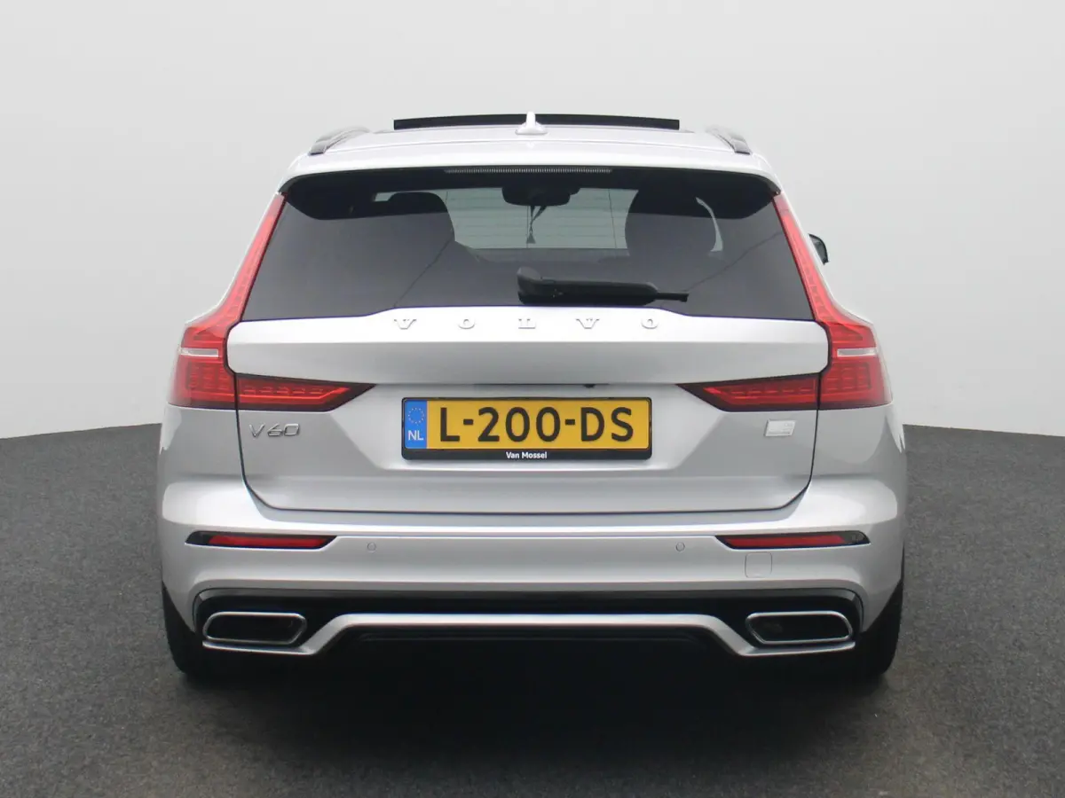 2.0 T6 Recharge AWD R-Design | PANORAMADAK | HEAD-UP DISPLAY | HARMAN KARDON | STOELVERWARMING | STUURVERWARMING | MEMORY STOELEN | 360 CAMERA | ELEKTRISCHE ACHTERKLEP |