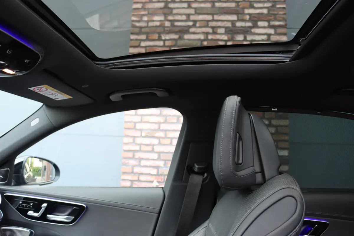 200 4MATIC Premium+ AMG Line | Distronic+ | Panoramadak | Burmester | Memory | Massage | Stoelventilatie | Surround Camara | Trekhaak | Digital Light | Keyless Go |