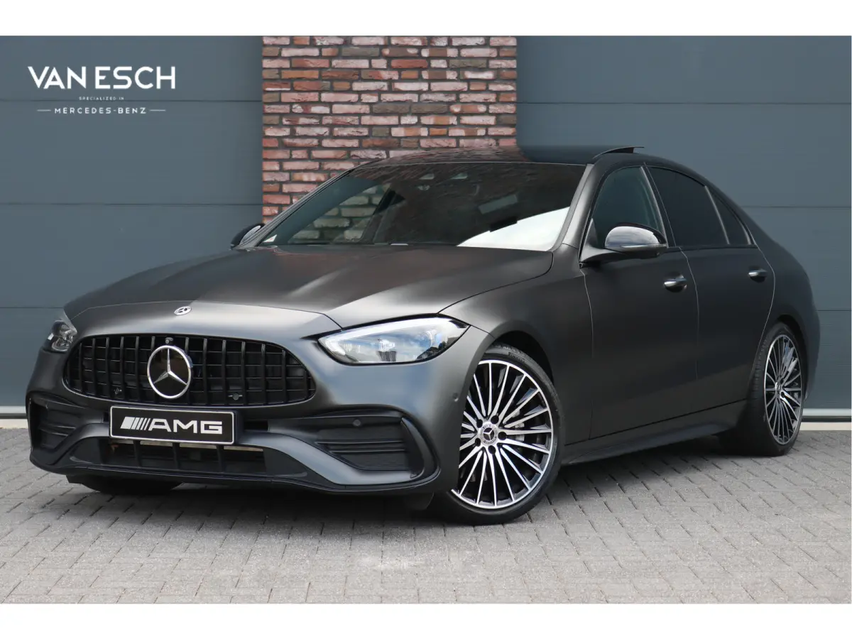 200 4MATIC Premium+ AMG Line | Distronic+ | Panoramadak | Burmester | Memory | Massage | Stoelventilatie | Surround Camara | Trekhaak | Digital Light | Keyless Go |
