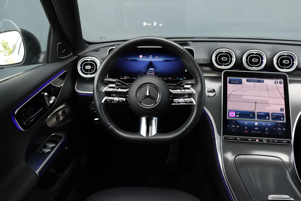 200 4MATIC Premium+ AMG Line | Distronic+ | Panoramadak | Burmester | Memory | Massage | Stoelventilatie | Surround Camara | Trekhaak | Digital Light | Keyless Go |