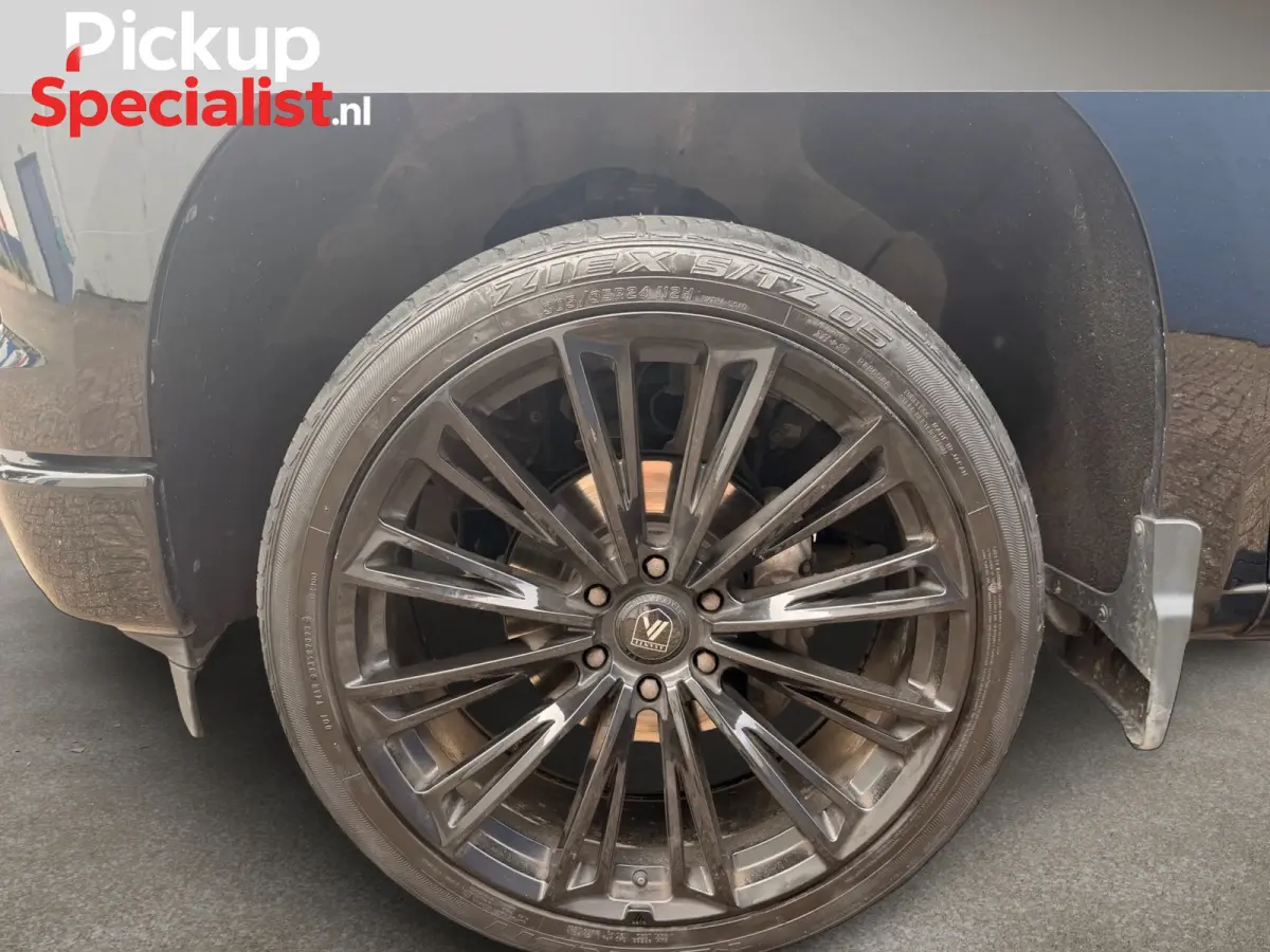 High Country 6.2 V8 426PK , DIKSTE VAN NL!! , 24 INCH WIELEN , BLACK ON BLACK