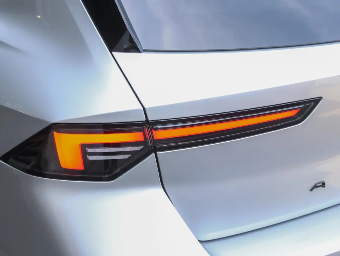 1.2 Turbo Hybrid GS | DIRECT LEVERBAAR