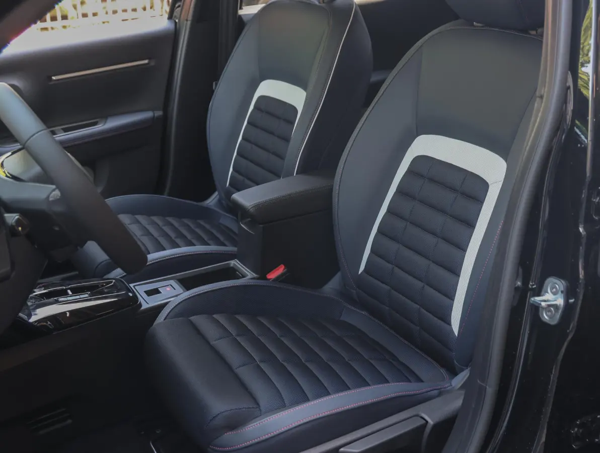 1.2 Hybrid 145pk Collection | SNEL RIJDEN | Comfort stoelen | Camera | Zwarte velgen
