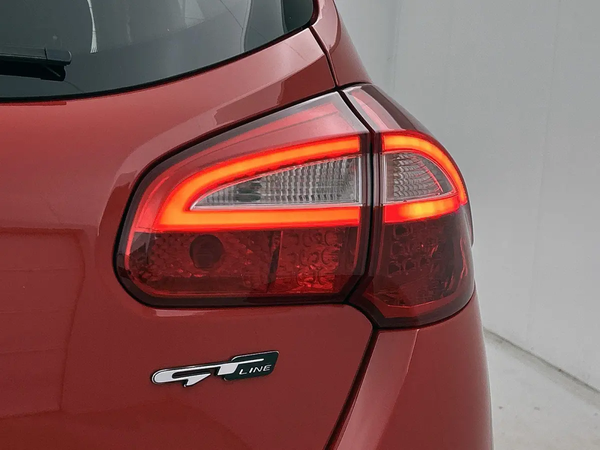 cee'd 1.0 T-GDi GT-Line | Keyless | Parkeer sensoren | Stoel/Stuur verwarming | Navigatie | Camera | Cruise control | Climate control | DAB |