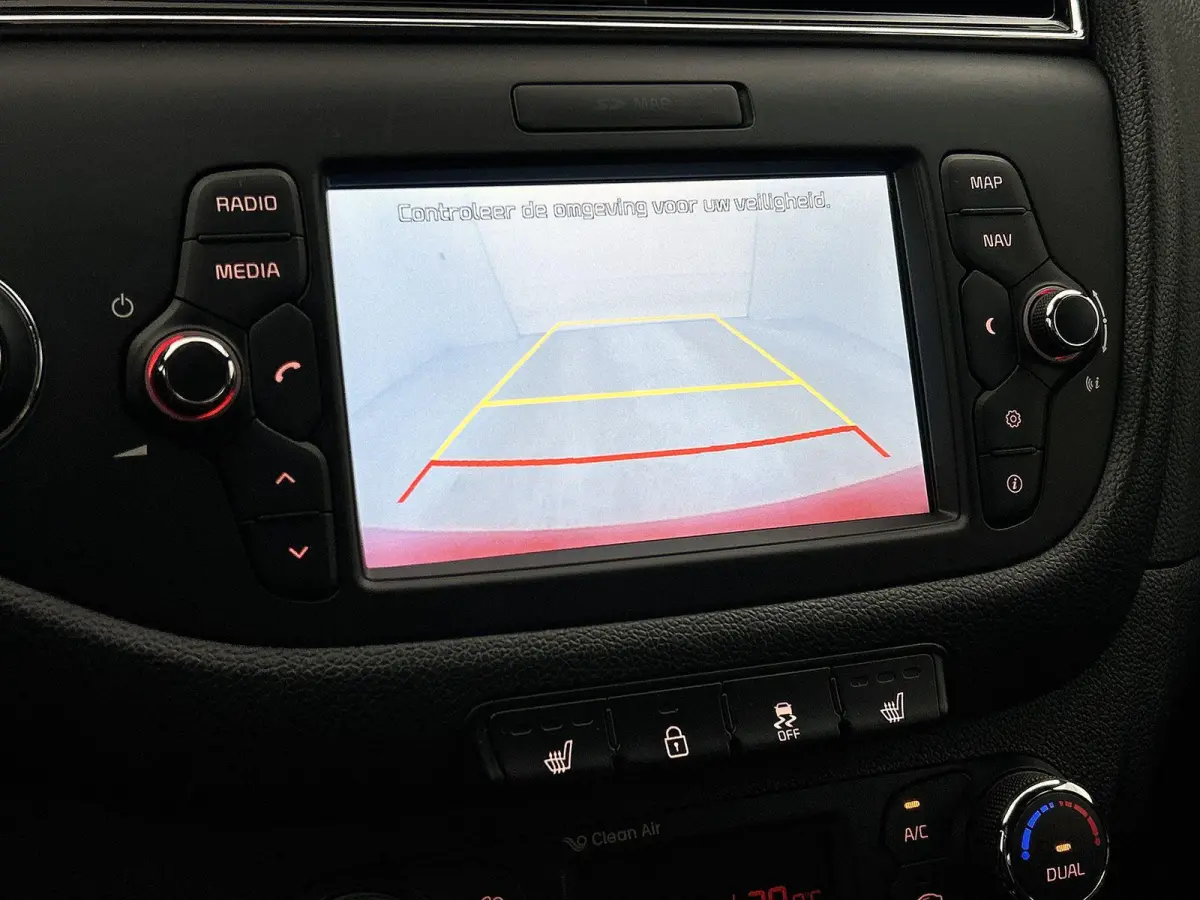 cee'd 1.0 T-GDi GT-Line | Keyless | Parkeer sensoren | Stoel/Stuur verwarming | Navigatie | Camera | Cruise control | Climate control | DAB |