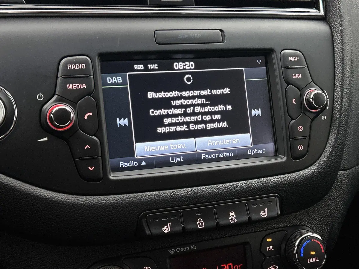 cee'd 1.0 T-GDi GT-Line | Keyless | Parkeer sensoren | Stoel/Stuur verwarming | Navigatie | Camera | Cruise control | Climate control | DAB |