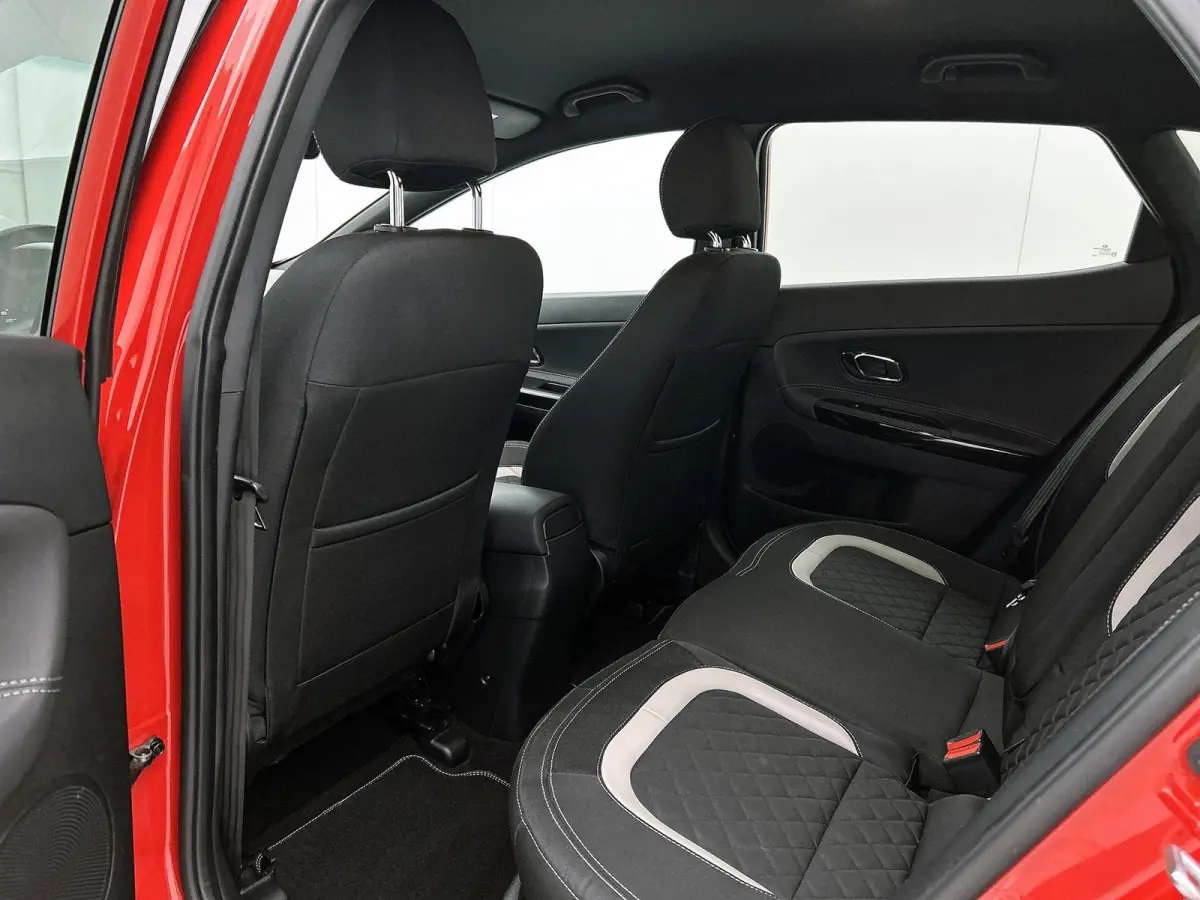cee'd 1.0 T-GDi GT-Line | Keyless | Parkeer sensoren | Stoel/Stuur verwarming | Navigatie | Camera | Cruise control | Climate control | DAB |