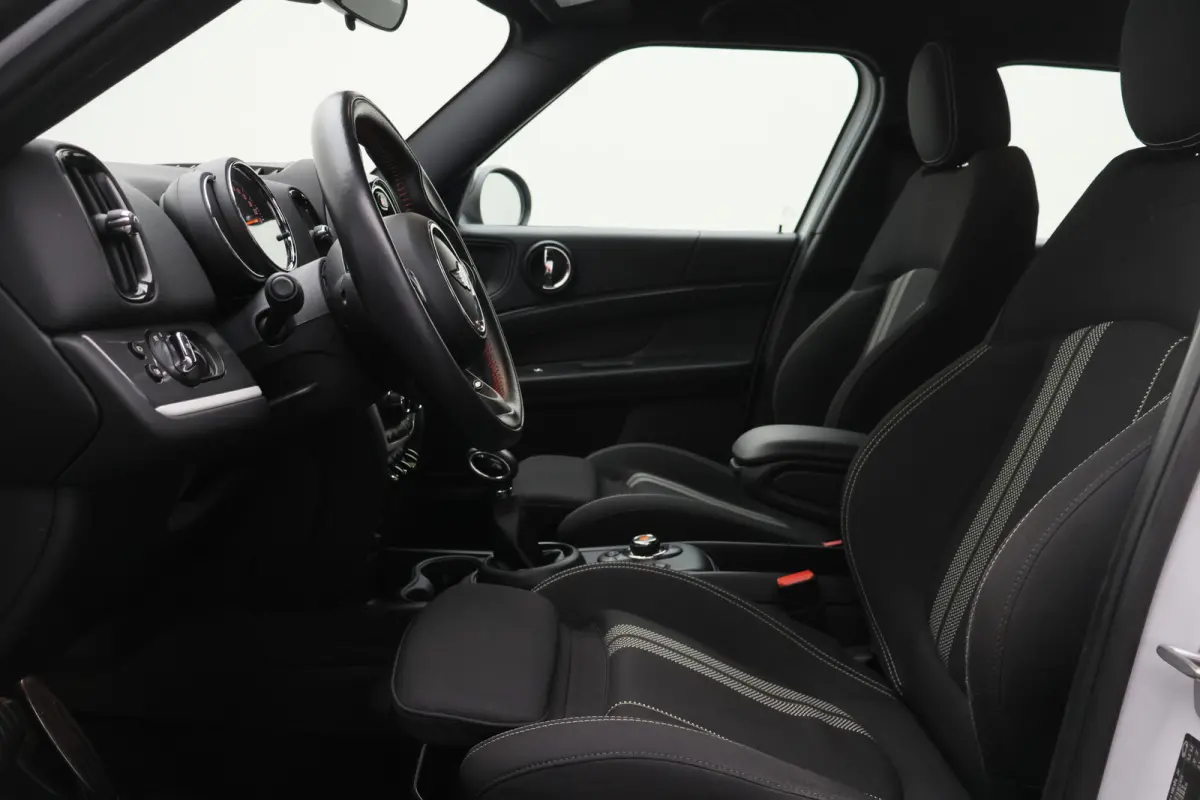1.5 Cooper ALL4 Plug-in Hybrid JCW-Pakket, Climate, Stoelverwarming, LED, Cruise, Navigatie, 17"