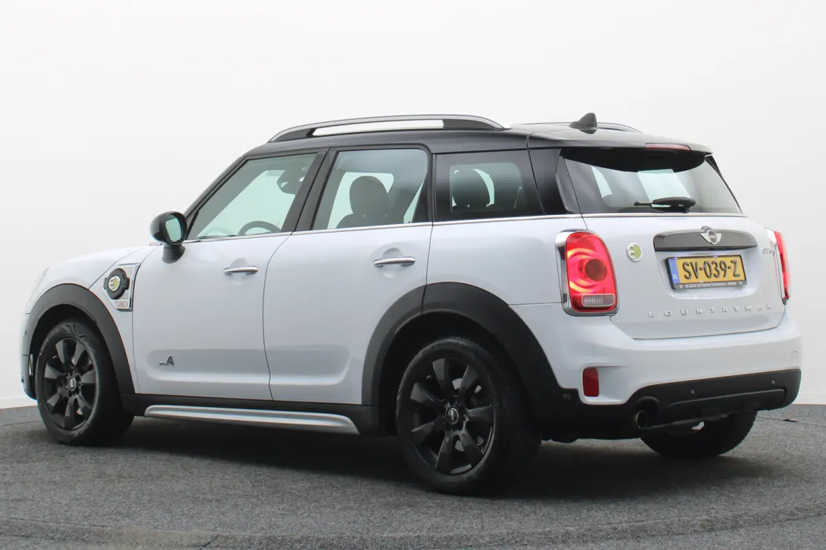 1.5 Cooper ALL4 Plug-in Hybrid JCW-Pakket, Climate, Stoelverwarming, LED, Cruise, Navigatie, 17"