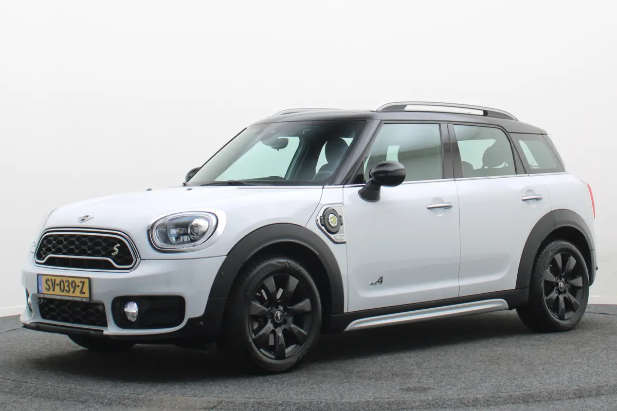 1.5 Cooper ALL4 Plug-in Hybrid JCW-Pakket, Climate, Stoelverwarming, LED, Cruise, Navigatie, 17"