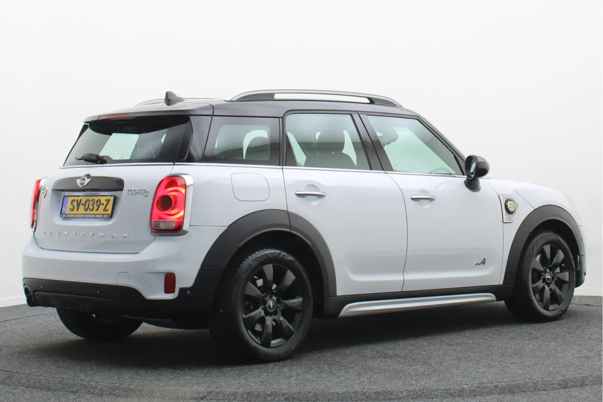 1.5 Cooper ALL4 Plug-in Hybrid JCW-Pakket, Climate, Stoelverwarming, LED, Cruise, Navigatie, 17"