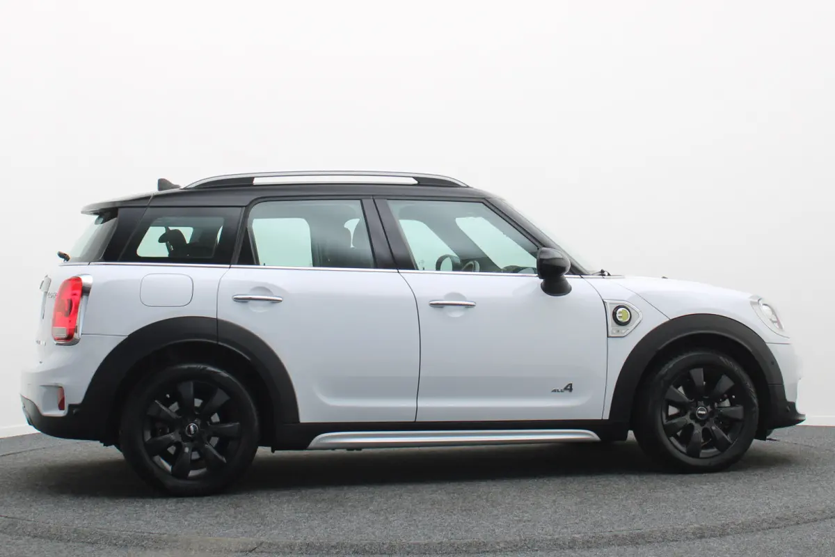1.5 Cooper ALL4 Plug-in Hybrid JCW-Pakket, Climate, Stoelverwarming, LED, Cruise, Navigatie, 17"