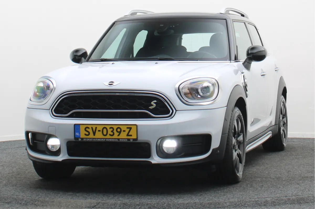 1.5 Cooper ALL4 Plug-in Hybrid JCW-Pakket, Climate, Stoelverwarming, LED, Cruise, Navigatie, 17"