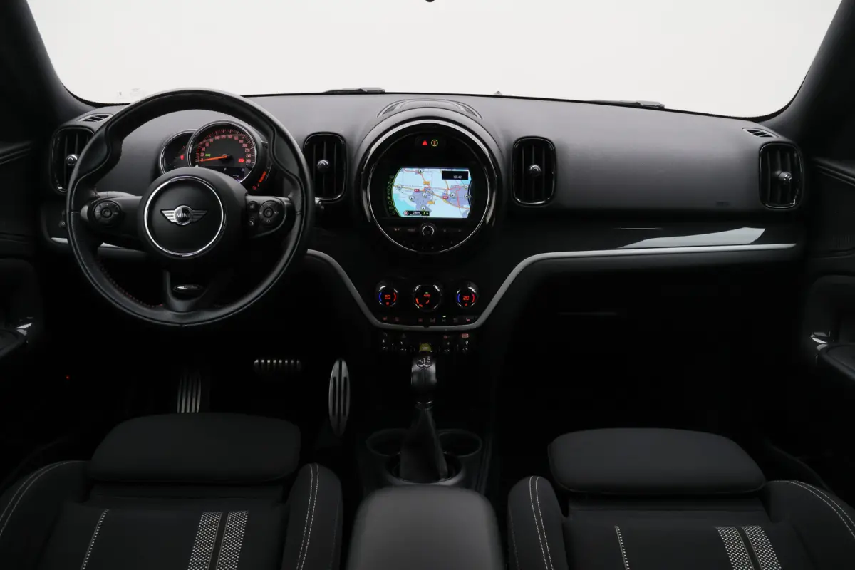 1.5 Cooper ALL4 Plug-in Hybrid JCW-Pakket, Climate, Stoelverwarming, LED, Cruise, Navigatie, 17"