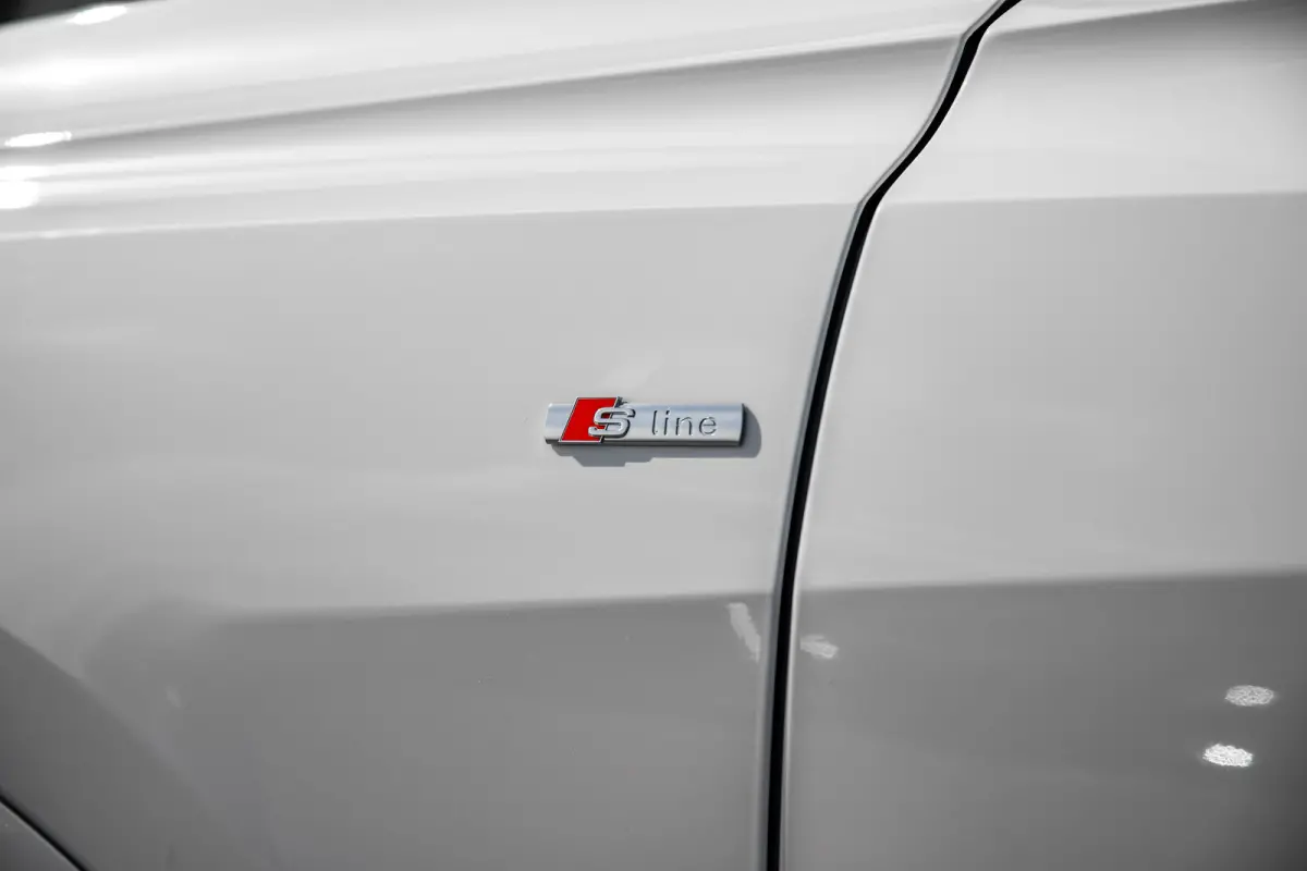 55 TFSI e quattro Pro Line Advanced| Panoramadak | Nachtzichtassistent | B&O | Vierwielbesturing | HUD | | Panoramadak | Nachtzichtassistent | B&O | Vierwielbesturing | HUD |
