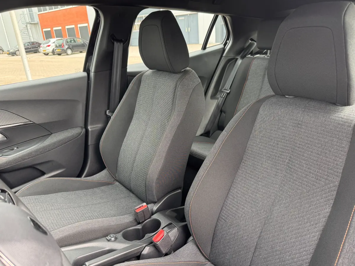 1.2 Hybrid 136PK Style Automaat | Draadloze Apple Carplay / Android Auto | Dab Ontvanger | Cruise Control | | Bluetooth telefoonvoorbereiding | Bots waarschuwing systeem | Elektronisch Stabi