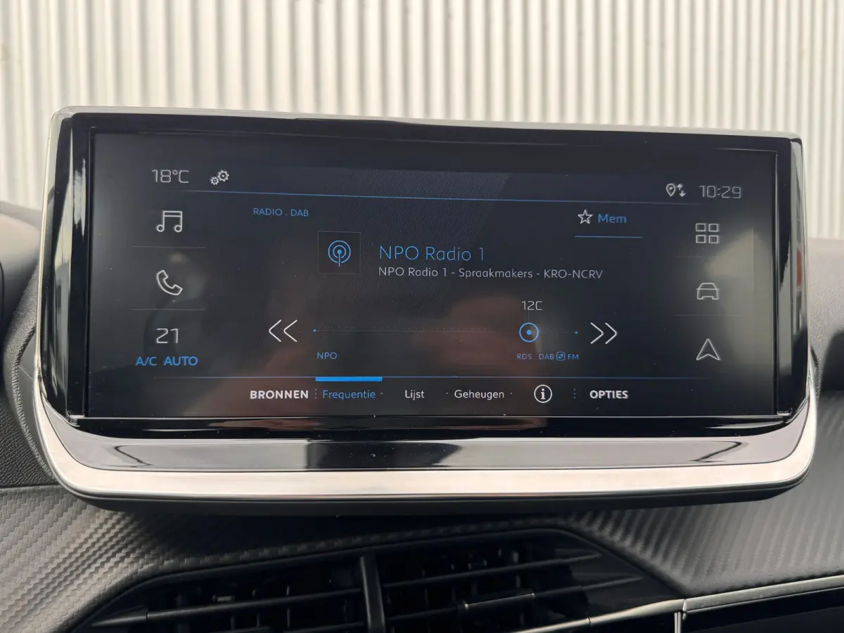 1.2 Hybrid 136PK Style Automaat | Draadloze Apple Carplay / Android Auto | Dab Ontvanger | Cruise Control | | Bluetooth telefoonvoorbereiding | Bots waarschuwing systeem | Elektronisch Stabi