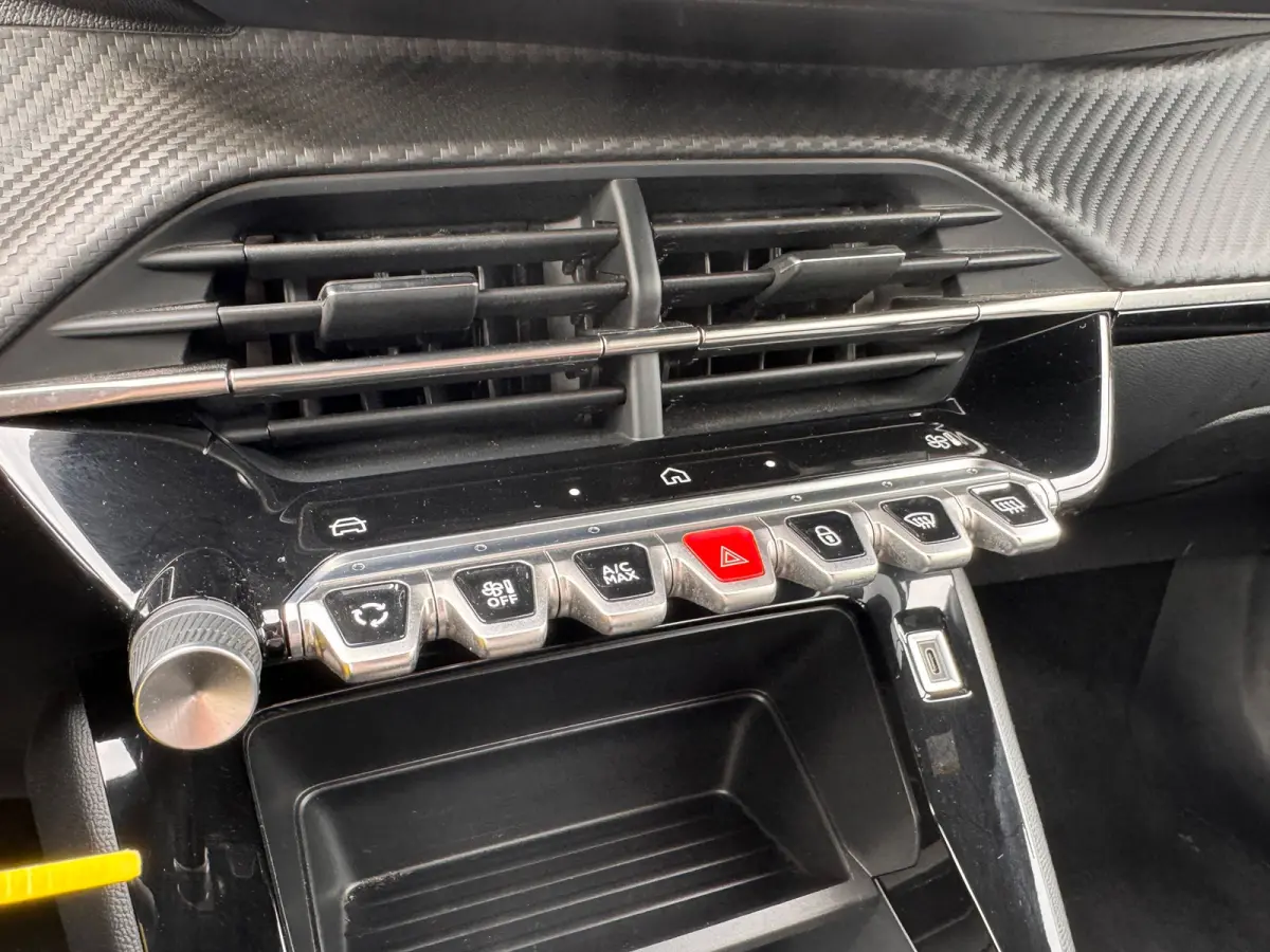 1.2 Hybrid 136PK Style Automaat | Draadloze Apple Carplay / Android Auto | Dab Ontvanger | Cruise Control | | Bluetooth telefoonvoorbereiding | Bots waarschuwing systeem | Elektronisch Stabi