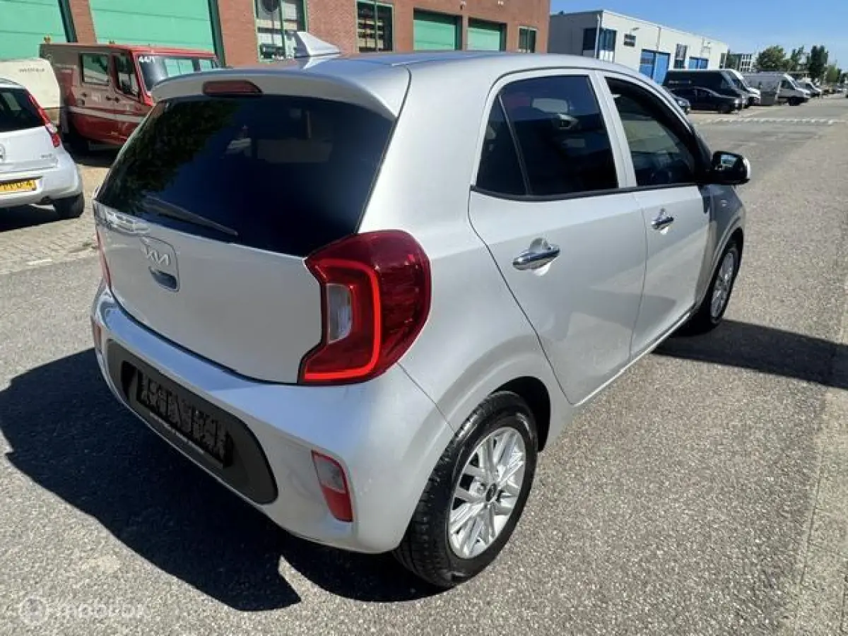 1.0 DPi Dynamic Edition - Stoel & Stuurverwarming, Navigatie via Carplay, Camera achter, Airco, Electr ramen en spiegels, Deurvergr. met afst.diening, Priveglas, Sport Velgen