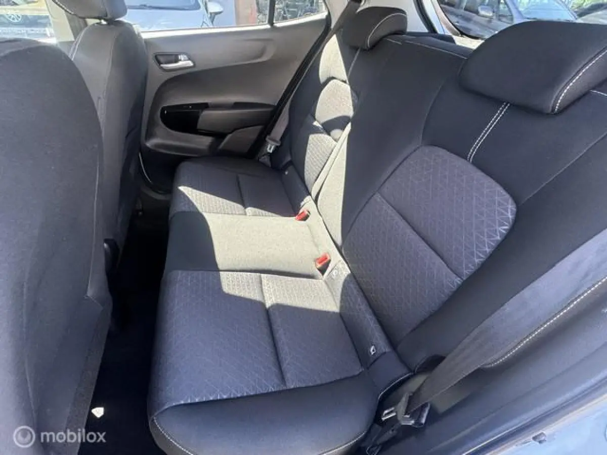 1.0 DPi Dynamic Edition - Stoel & Stuurverwarming, Navigatie via Carplay, Camera achter, Airco, Electr ramen en spiegels, Deurvergr. met afst.diening, Priveglas, Sport Velgen