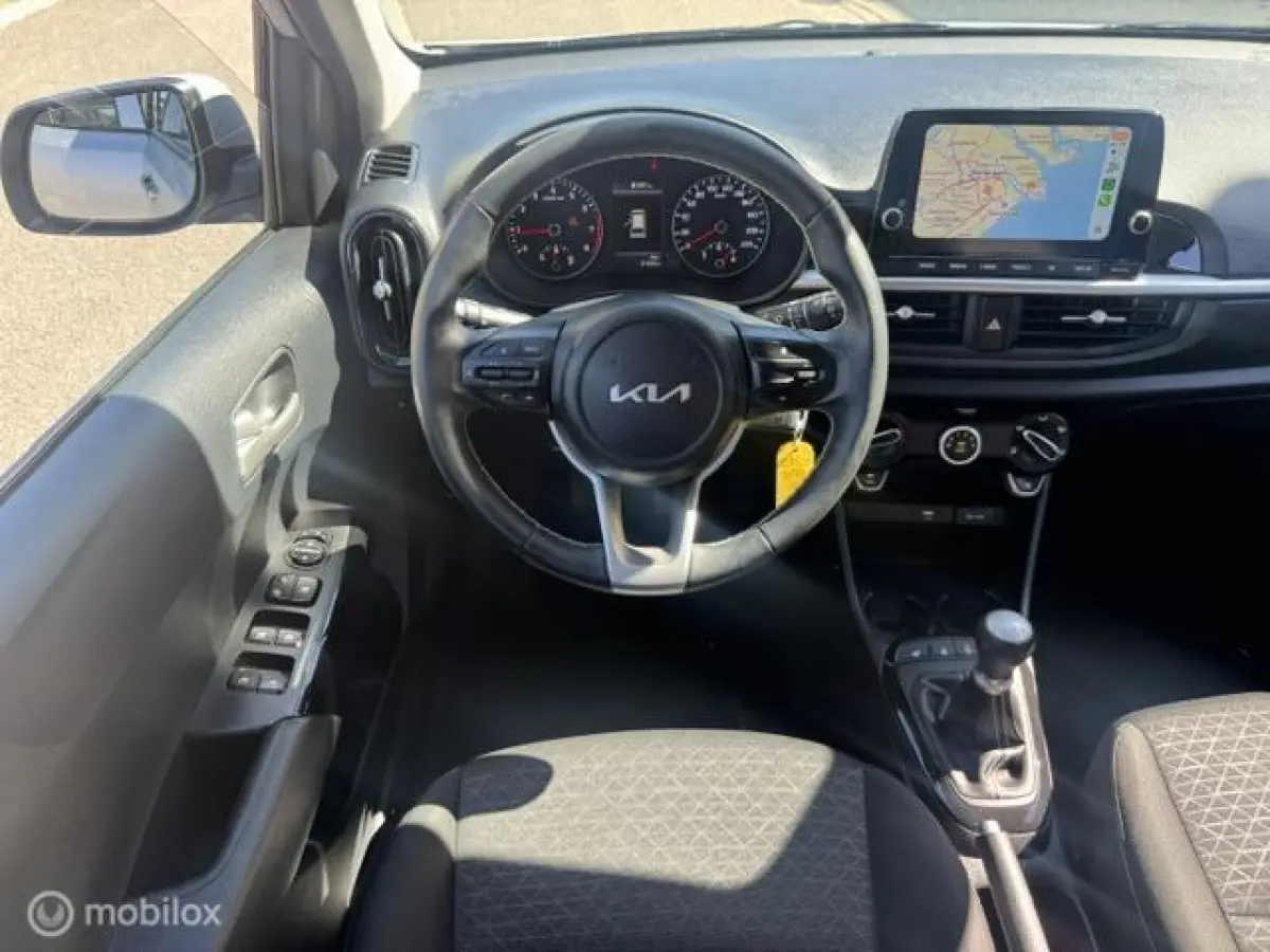 1.0 DPi Dynamic Edition - Stoel & Stuurverwarming, Navigatie via Carplay, Camera achter, Airco, Electr ramen en spiegels, Deurvergr. met afst.diening, Priveglas, Sport Velgen
