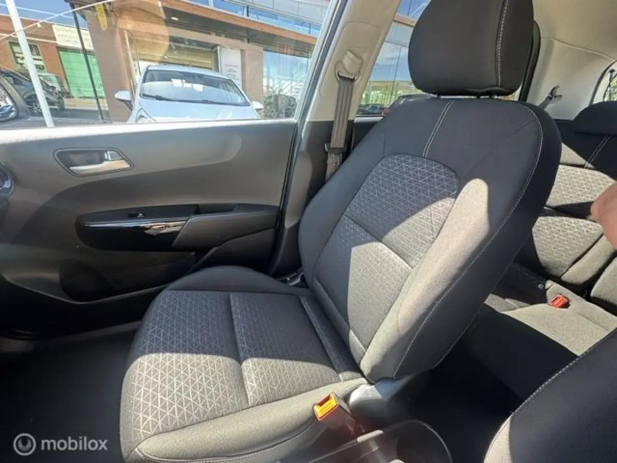 1.0 DPi Dynamic Edition - Stoel & Stuurverwarming, Navigatie via Carplay, Camera achter, Airco, Electr ramen en spiegels, Deurvergr. met afst.diening, Priveglas, Sport Velgen