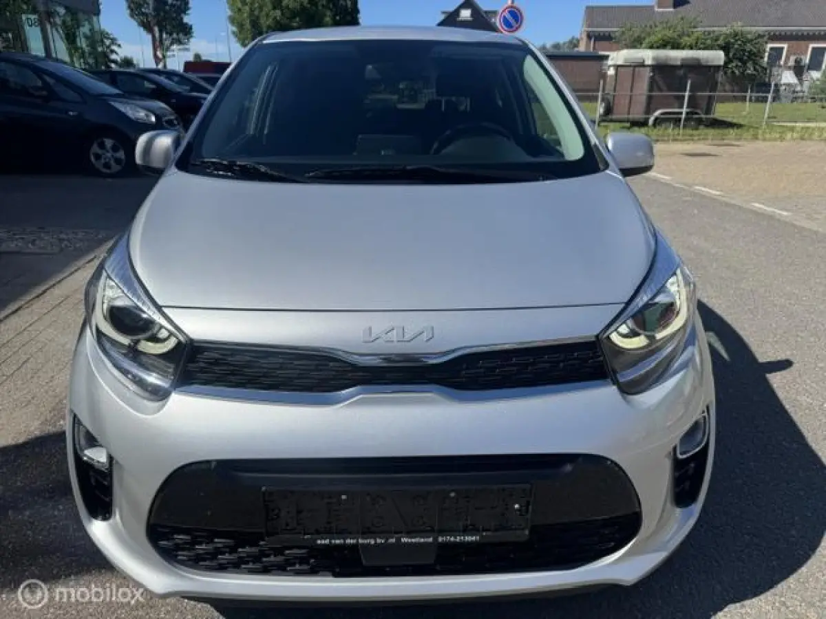 1.0 DPi Dynamic Edition - Stoel & Stuurverwarming, Navigatie via Carplay, Camera achter, Airco, Electr ramen en spiegels, Deurvergr. met afst.diening, Priveglas, Sport Velgen