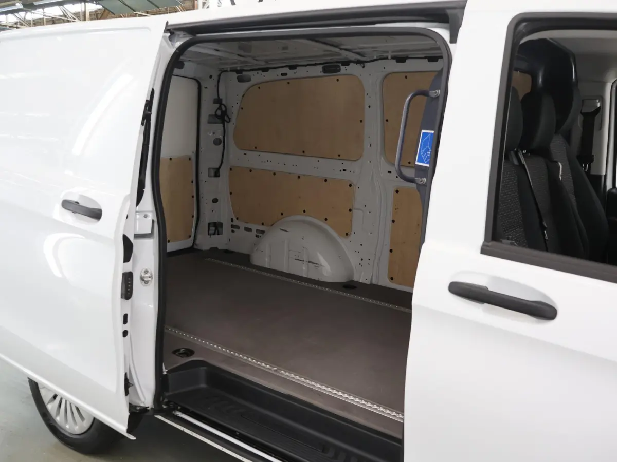 116 CDI | Aut. | Lang L2 | Parkeercamera | Navigatie | 3-zits | Dodehoekwaarschuwing | Achterdeuren 270° | Airco | Stoelverwarming | Spiegelpakket | Certified