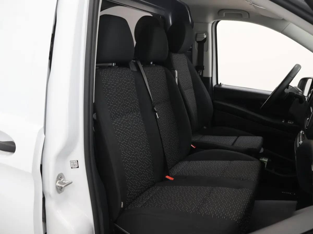 116 CDI | Aut. | Lang L2 | Parkeercamera | Navigatie | 3-zits | Dodehoekwaarschuwing | Achterdeuren 270° | Airco | Stoelverwarming | Spiegelpakket | Certified