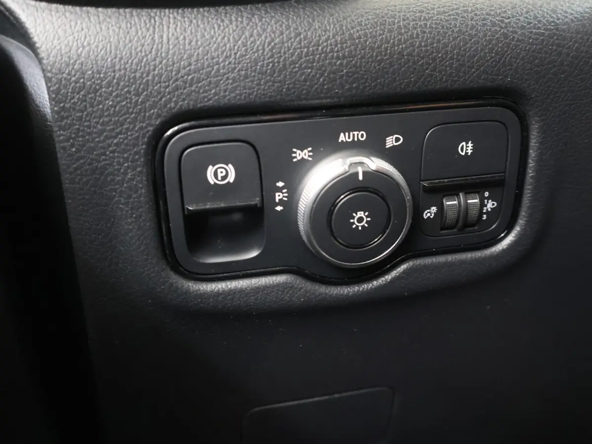 116 CDI | Aut. | Lang L2 | Parkeercamera | Navigatie | 3-zits | Dodehoekwaarschuwing | Achterdeuren 270° | Airco | Stoelverwarming | Spiegelpakket | Certified