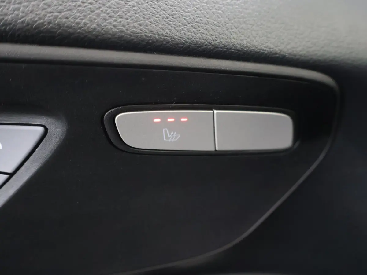 116 CDI | Aut. | Lang L2 | Parkeercamera | Navigatie | 3-zits | Dodehoekwaarschuwing | Achterdeuren 270° | Airco | Stoelverwarming | Spiegelpakket | Certified