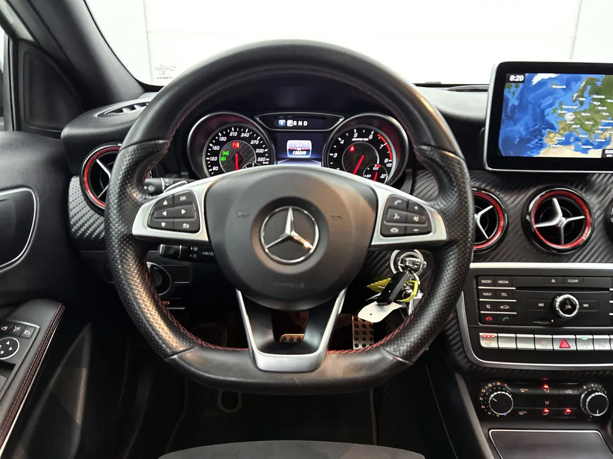AMG 45 4MATIC FACE-LIFT(Perfect OnderH, Panoramadak, Carplay, StoelV, Clima, Navi Groot, PDC V+A, Etc)