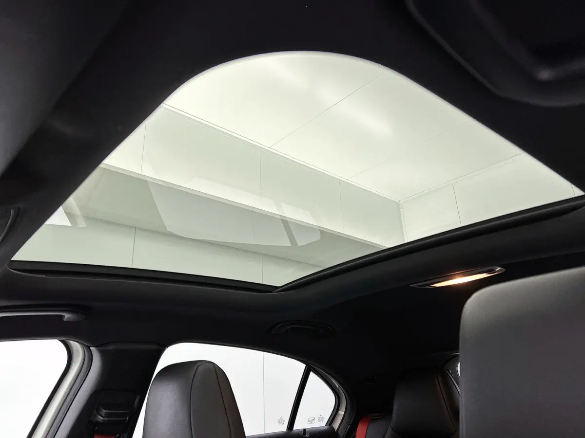 AMG 45 4MATIC FACE-LIFT(Perfect OnderH, Panoramadak, Carplay, StoelV, Clima, Navi Groot, PDC V+A, Etc)