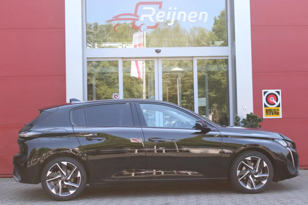 1.2 130PK AUTOMAAT ALLURE PACK BUSINESS | NAVIGATIE | DRAADLOZE APPLE CARPLAY/ANDROID AUTO | ACHTERUITRIJ CAMERA | KEYLESS ENTRY/START | LICHTMETALEN VELGEN 17" | DAB+ RADIO | ADAPTIVE CRUIS