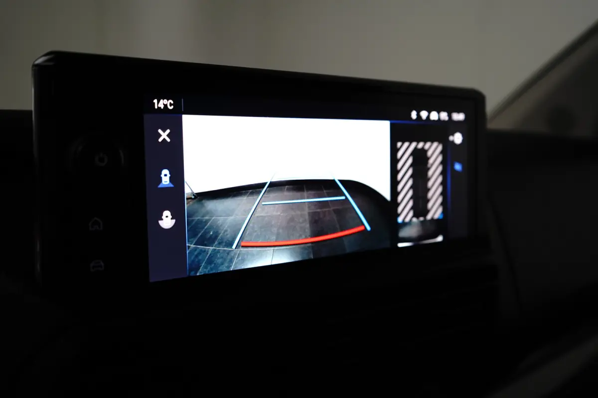 gesloten Bestelwagen Basis L (L3) AUTOMAAT - BETIMMERING - NAVI BY APP