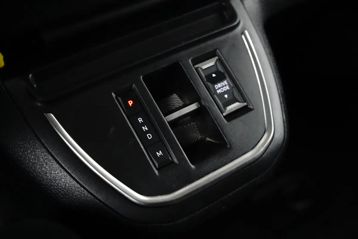 gesloten Bestelwagen Basis L (L3) AUTOMAAT - BETIMMERING - NAVI BY APP