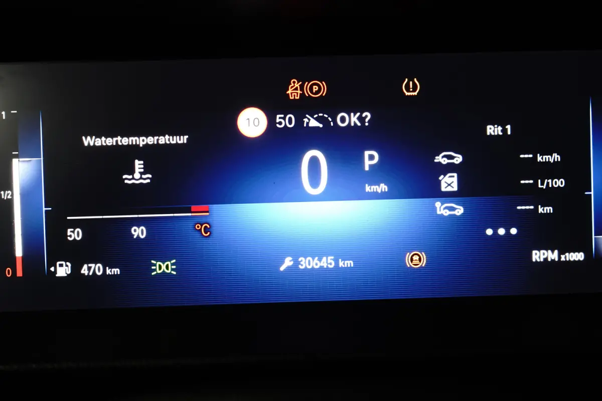 gesloten Bestelwagen Basis L (L3) AUTOMAAT - BETIMMERING - NAVI BY APP