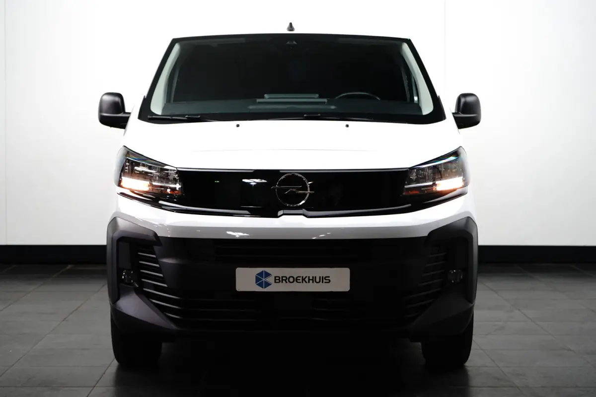 gesloten Bestelwagen Basis L (L3) AUTOMAAT - BETIMMERING - NAVI BY APP