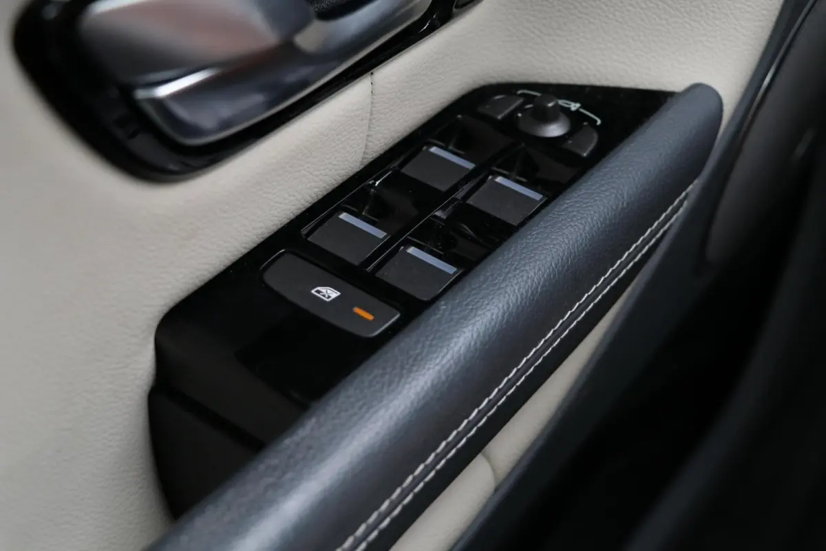 2.0 Si4 HSE Dynamic 241PK Panodak Camera Navigatie LaneAssist Lederen Sportzetels PrivacyGlass 92000KM BJ2016