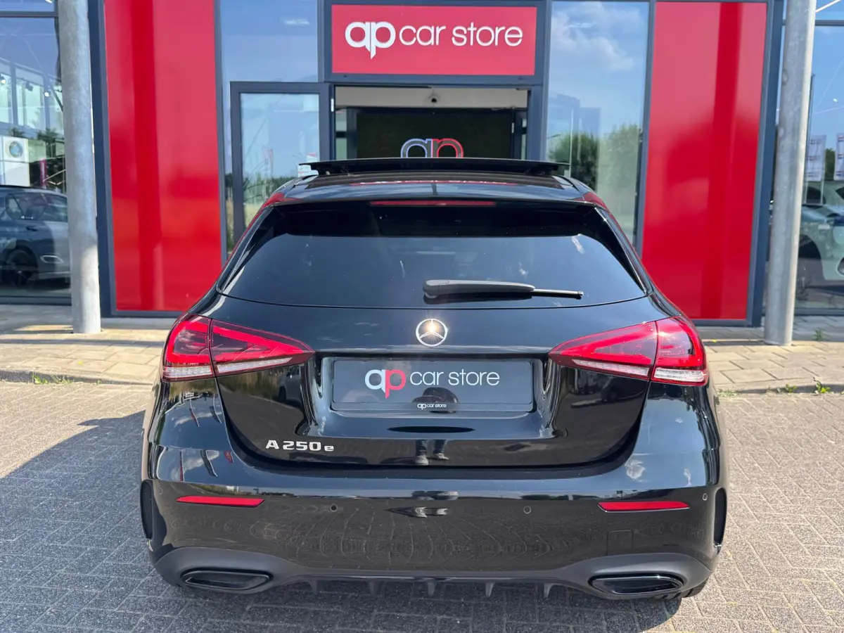 250 e AMG | Panorama | Ambient Lighting | Carplay | Camera | BTW |