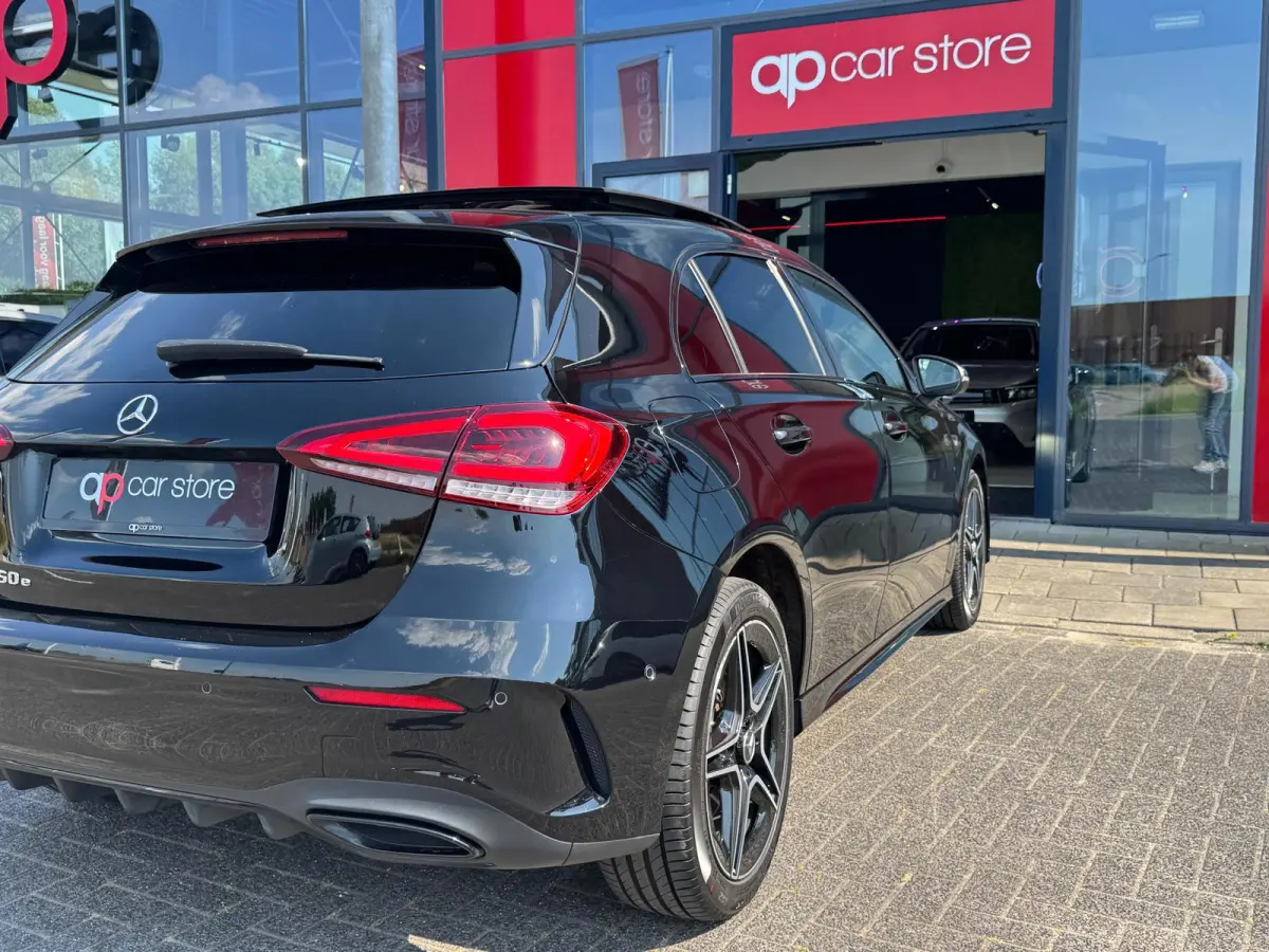 250 e AMG | Panorama | Ambient Lighting | Carplay | Camera | BTW |