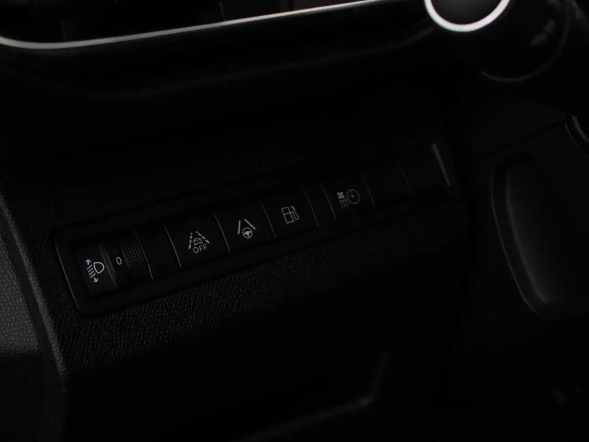 1.6 Hybrid 225PK Allure Pack Navigatie Apple Carplay/Android Auto Camera Parkeersensoren Adaptive Cruise Control Dodehoek assistent Stoelverwarming Climate Control Virtual Cockpit  Lichtmeta