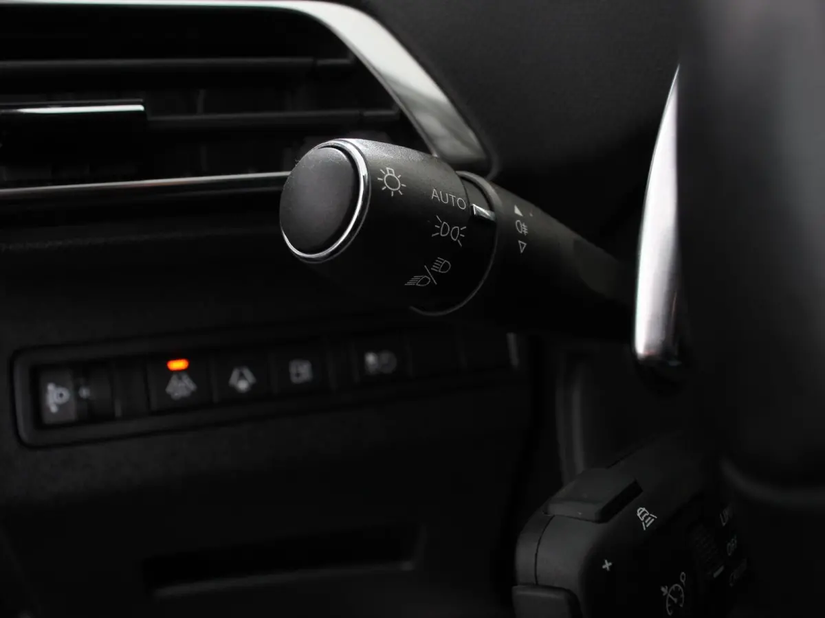 1.6 Hybrid 225PK Allure Pack Navigatie Apple Carplay/Android Auto Camera Parkeersensoren Adaptive Cruise Control Dodehoek assistent Stoelverwarming Climate Control Virtual Cockpit  Lichtmeta