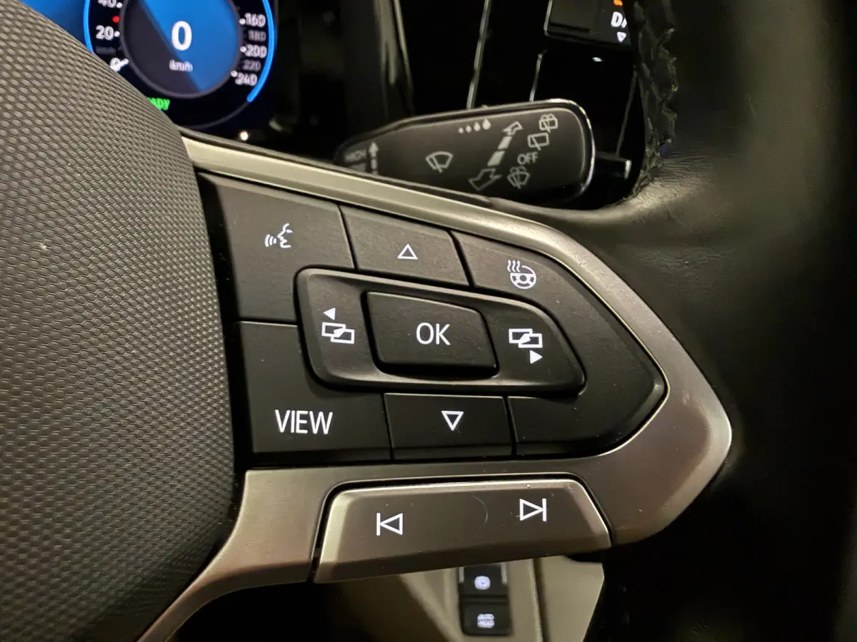 1.4 eHybrid Life 7p. TREKHAAK/ACC/ELECTR.SCHUIFDEUREN/SOH 92%/CAMERA/17"/CARPLAY/STOEL+STUURVERW/ELECTR.A.KLEP/PRIVACY/REFLEXSILBER/VOLLEDIG VW DEALER HISTORIE
